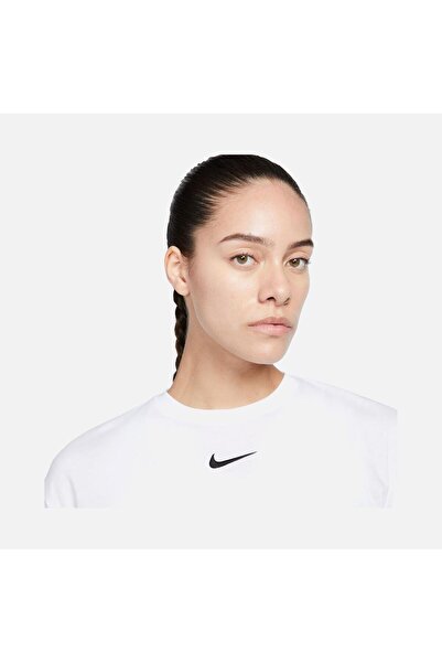 Nike Sportswear Cropped Short-Sleeve Kadın Tişört