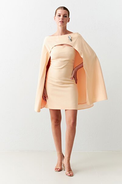 Setre Light Salmon Cloak and Brooch Detail Waist Seated Midi Dress
