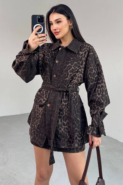 Cappmoda TKM-03706 Τζιν μπουφάν με λεοπάρ μοτίβο Μίνι φούστα με τσέπη διπλό σετ