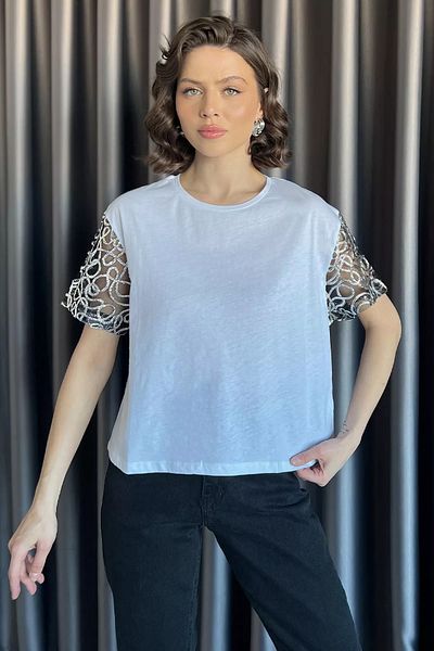 GÜLSELİ Γυναικείο T-Shirt με λευκά μανίκια με λεπτομέρεια από τούλι