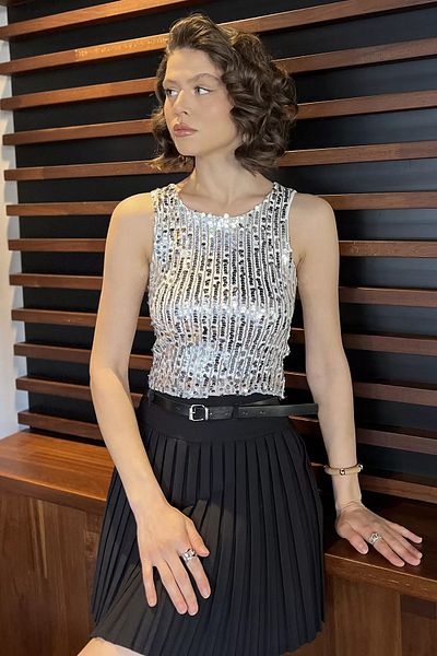GÜLSELİ Λευκή γυναικεία παγιέτα μπλούζα με μηδενικό μανίκι