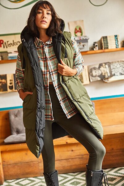 Olalook Γυναικείο Χακί Μαύρο Υφαντό Γιλέκο Διπλής Όψης Γεμισμένο με Κουκούλα YLK-19000013