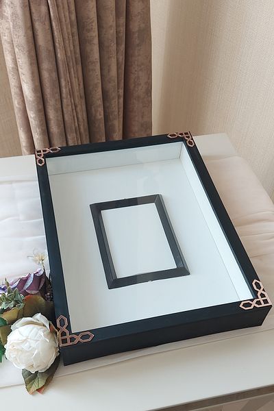 Verda Çerçeve إطار ذاكرة تخزين الورد مقاس 30 × 40 سم مع قسم صور - صندوق ورد بإطار ذاكرة مقاس 6 سم