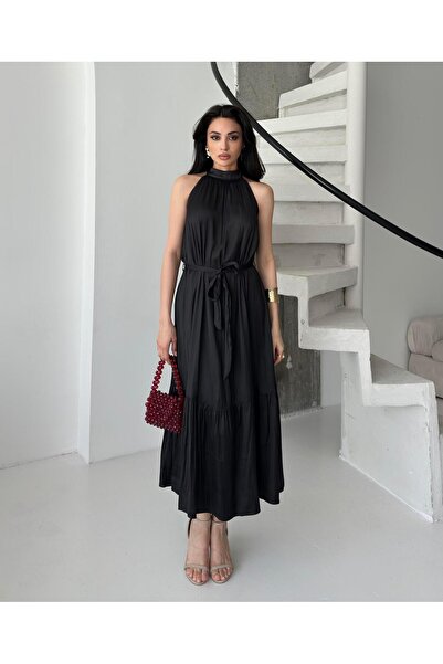 Serica Moda Rochie neagră din satin cu guler halter și detaliu de legare