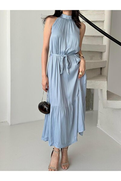 Serica Moda Rochie din satin albastră cu guler halter și detaliu de legare