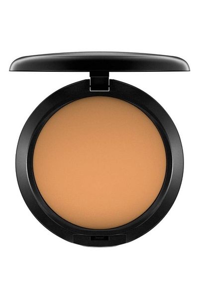 Mackie Face powder from Mackie