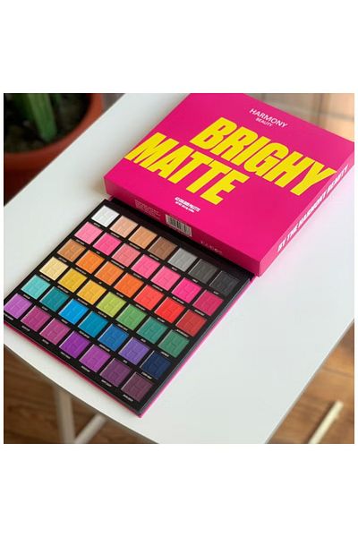 Harmony Beauty eyeshadow palette 42 colors