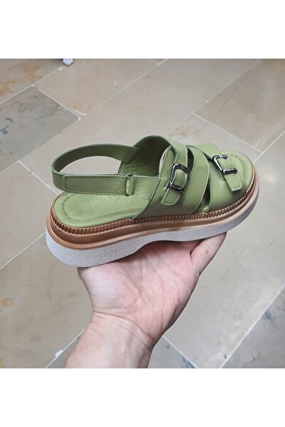 ENZO KADIN İÇİ-DIŞI HAKİKİ DERİ YUMUŞAK FUSPETLİ TABAN YEŞIL SANDALET AYAKKABI