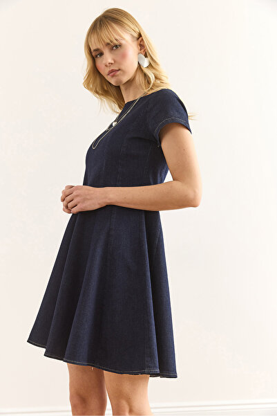 Olalook Női sötétkék hátsó cipzáras darabos csengő farmer ruha ELB-19002400