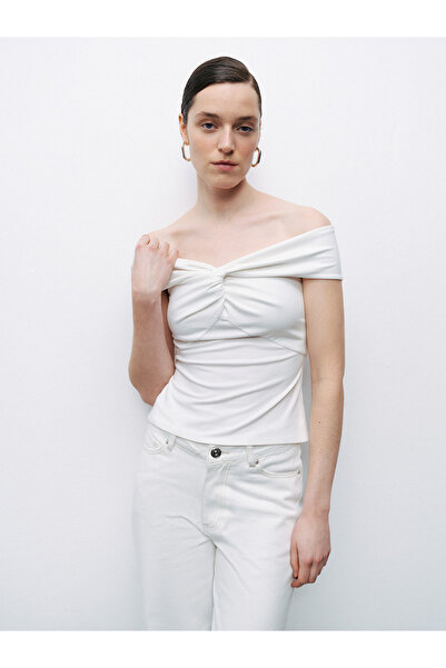 Nocturne Burgu Detaylı Bluz