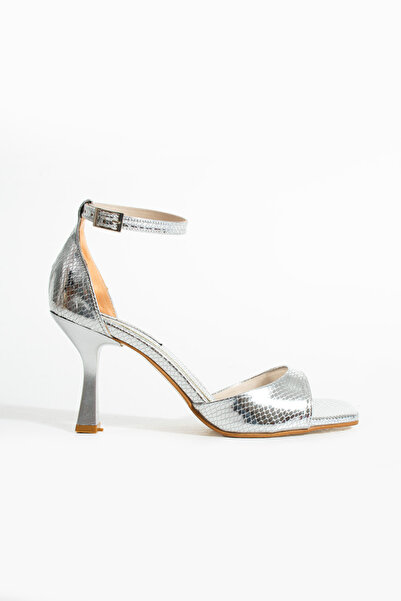 es exello Clay Mini Silver Crocodile Goblet Heeled Shoes