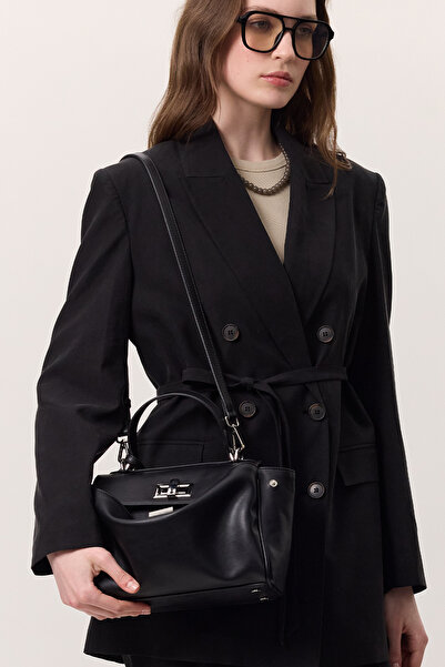 Manuka Arte Shoulder Bag Black