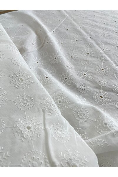METERİAL Beyaz Pamuklu Delik İşlemeli Brode Kumaş – 135 cm | Çiçek Desenli Hafif Kumaş