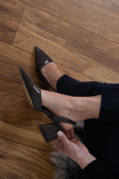 sovrana Pointed Toe Heeled Shoes Bitter Brown Patent Leather