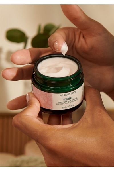 THE BODY SHOP VITAMIN E MOISTURIZING DAY CREAM