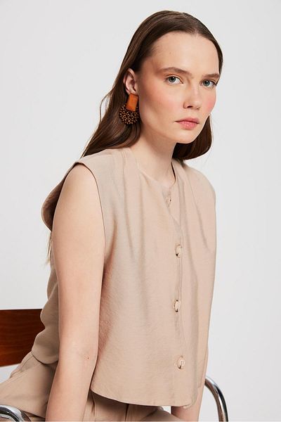 minaaise Women's Beige Hannah Buttoned Vest 29090