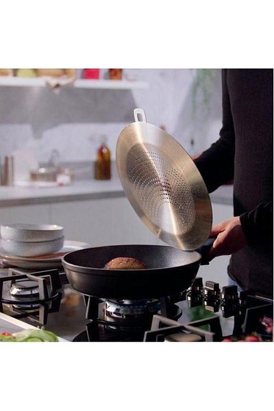 Fissler Vitaquick Glossy Pressure Cooker 6.0L and Adamant Comfort Pan Set 24cm 28 cm