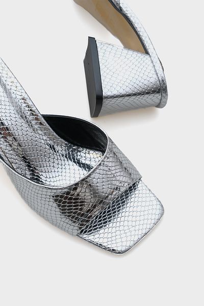 Capone Outfitters Blunt Toe Medium Heeled Women's Slippers