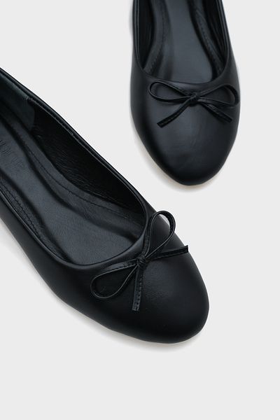 Capone Outfitters Černé dámské baleríny z pravé kůže s mašlí a kulatou špičkou