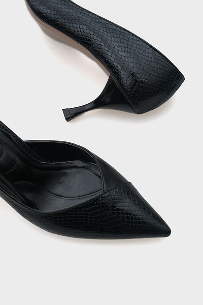 Capone Outfitters Medium Heel Stiletto