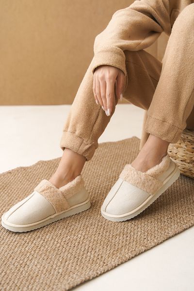 Capone Outfitters Women's House Slippers - Furry Slippers Design