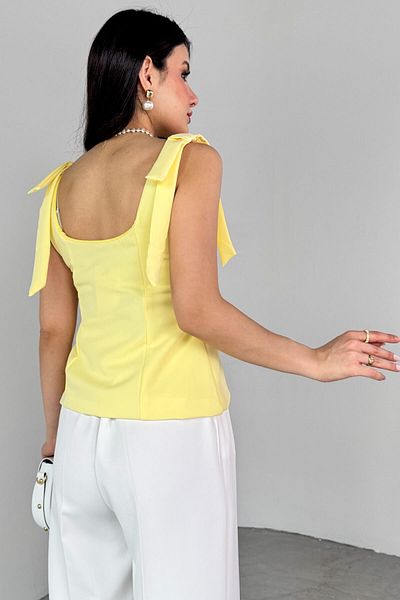 Cappmoda BLZ-06286 Κίτρινη μπλούζα με λαιμόκοψη πισίνας