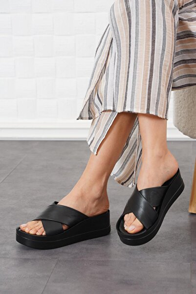 Moda Pie Messer Çapraz Bantlı Hakiki Deri KAdın Terlik Siyah Cilt