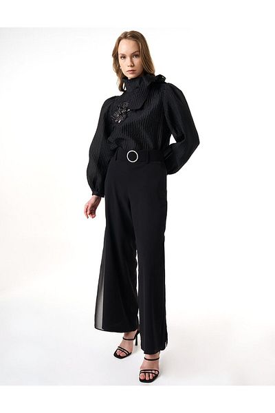 Kayra Metal Buckle Detailed Crepe Trousers Black
