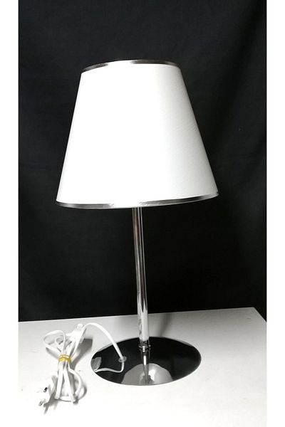 teknotrust White Lampshade Metal Chrome Leg White Head Lampshade
