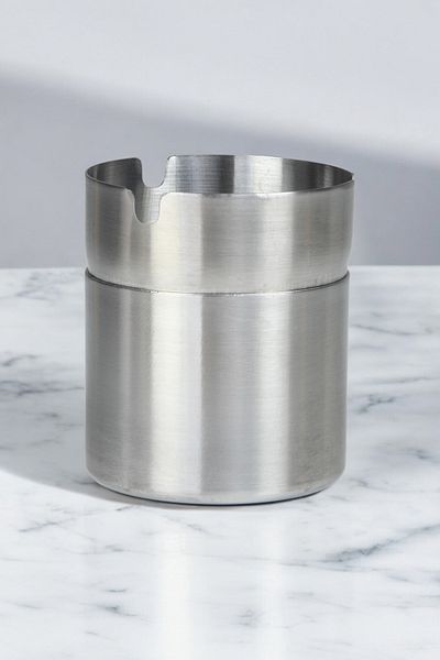 Hagen Lifetime Rustproof Lid Ashtray Odorless Ashtray Premium a Quality Metal Steel Ashtray Oval Ashtray