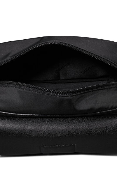 Calvin Klein Men Black Iconic Plaque Washbag