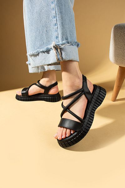 Pembe Potin New Season Women's Black Banded Comfortable Poly Sole Stylish Daily Sandals