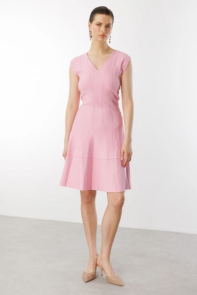 On Fashion Πλεκτό φόρεμα με λαιμόκοψη σε V-59304