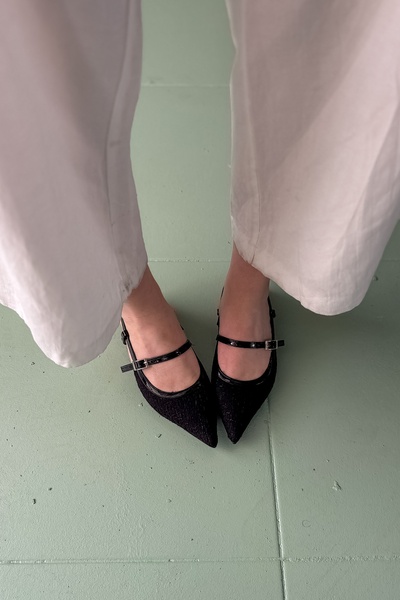 SHOEBELLAS Plen Siyah Tüvit Biye Detaylı Kadın Babet