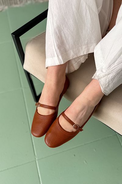 SHOEBELLAS Γυναικείες μπαλαρίνες Kina Tan από γνήσιο δέρμα με λεπτομέρεια με μονό σωλήνα