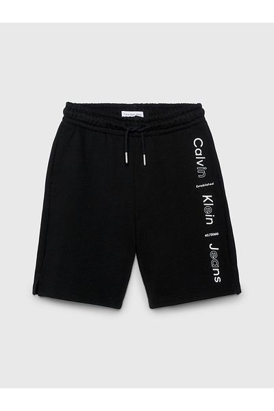 Calvin Klein شورت كالفن كلاين للأولاد باللون الأسود بشعار مريح