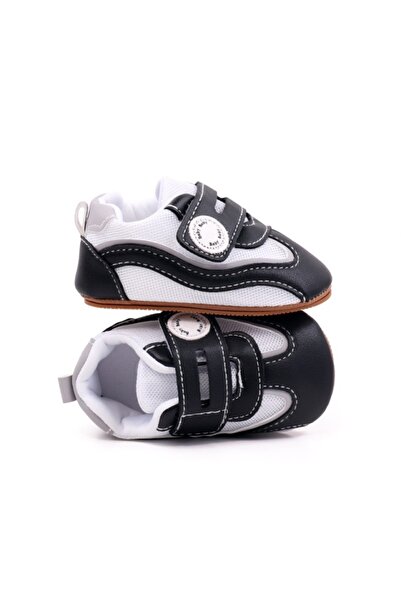 Bebelul Adidasi albi cu negru pentru baietei - Baby