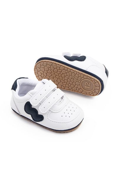 Superbaby Adidasi albi cu insertie valuri