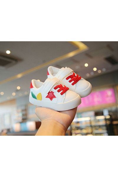 Superbaby Adidasi albi cu steluta rosie si frunzulite colorate