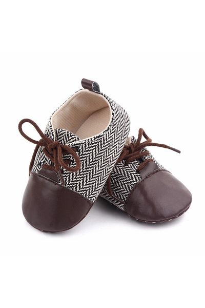 Superbaby Elegant brown shoes with white zig zag pattern