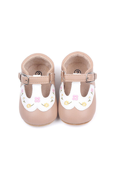 Superbaby Pantofiori crem cu alb si floricele brodate