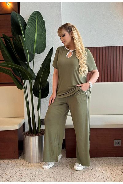 Butik Nilyam Дамски спортен костюм с тънки райета, еластичен, размер "Плюс", с падаща яка, 24761