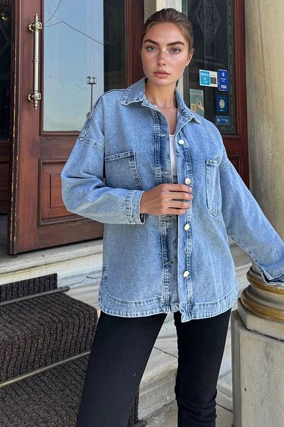 bacc Women's Snow Wash Oversize Crop Denim Jacket with Pockets Bcbsk-25700-Kt0089