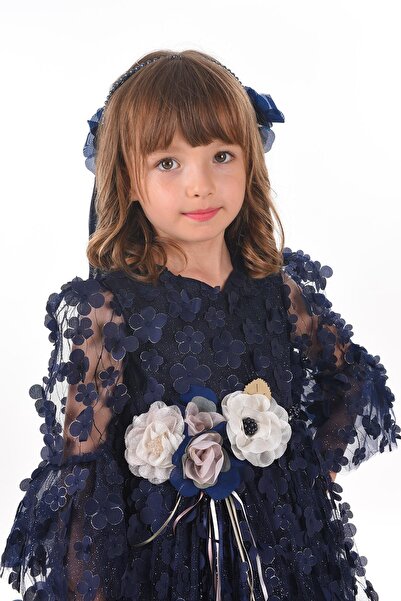 MIALORA EXCLUSİVE By Emel Ebru Özdemir Özel Tasarım Uzun Tamamı 3 Boyutlu Kumaş Ve Duvaklı Kız Çocuk Elbise_m2246y