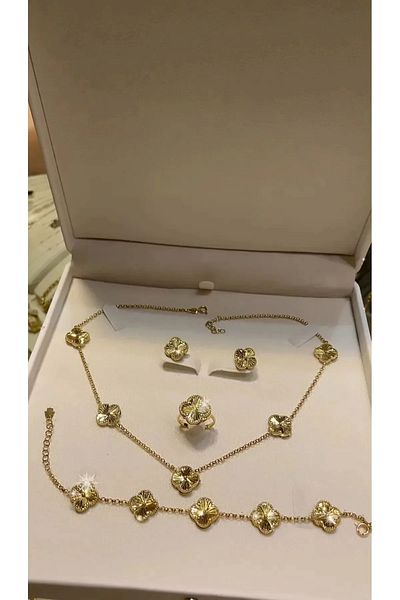 ANGELSS JEWELLERY Clover Model Gold Color Necklace Bracelet Earring Ring (Clover Model Gold Necklace Bracelet Earring Set)