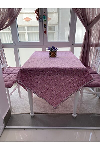 AdaEsintisi Çiçekli Masa Örtüsü