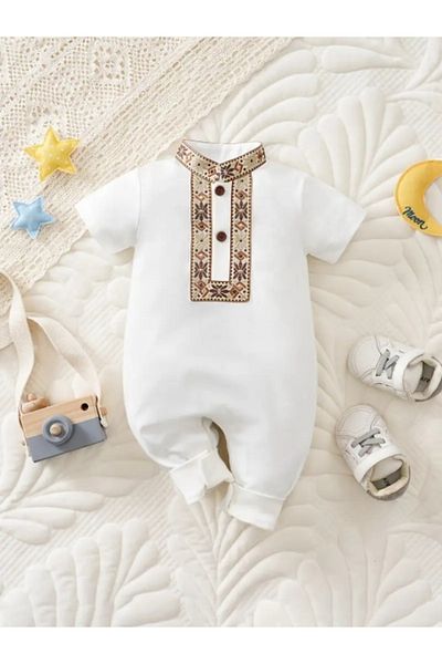 Superbaby Salopeta alba pentru baietei cu broderie