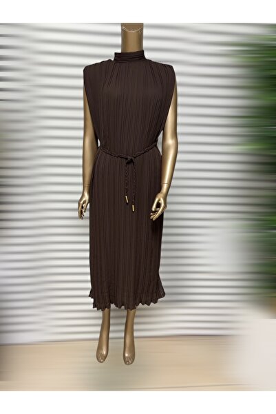 SEMİZ GİYİM Semiz Giyim Uzun Piliseli Yırtmaç Detaylı Elbise