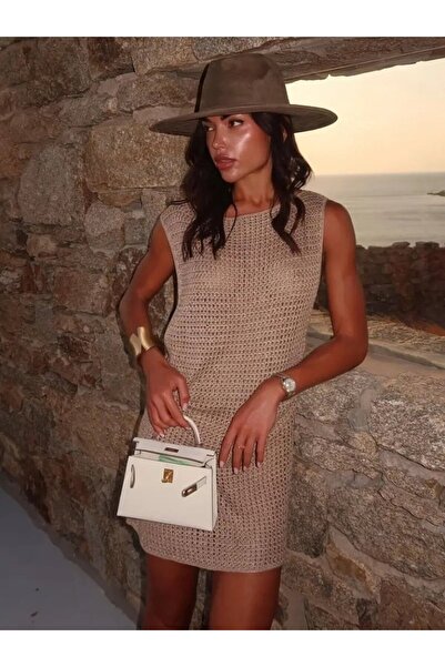 scyllastore Γυναικείο φόρεμα παραλίας με μηδενικό μανίκι με λεπτομέρεια με αγκράφα από βιζόν
