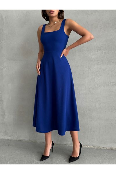 BEJNA Blaues Damenkleid mit quadratischem Ausschnitt und dicken Trägern